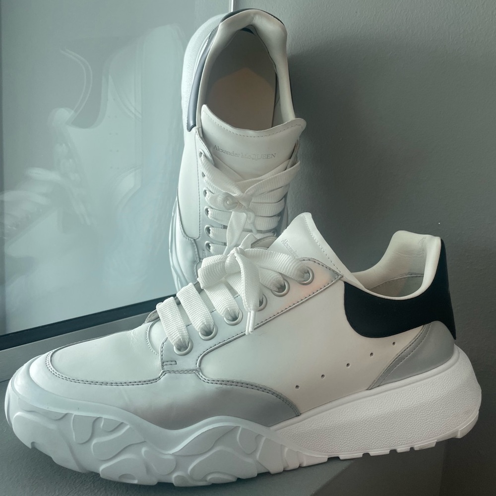 Alexander McQueen Mens Court Trainer Low Top Sneaker White Black EU 42 US 9